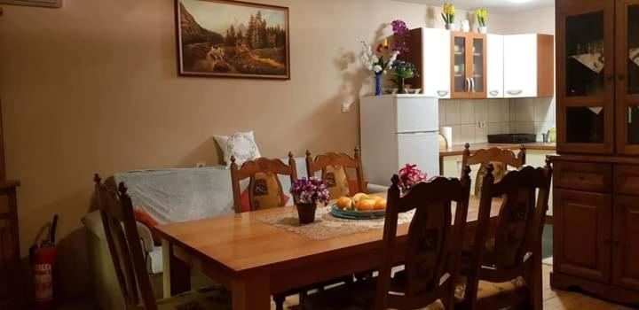 Villa Kuca Za Odmor"Miran San" Podgorić Esterno foto